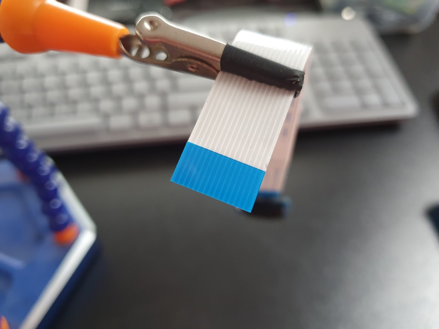 And the opposite side is clearly labelled (blue here, can be different on other cables)